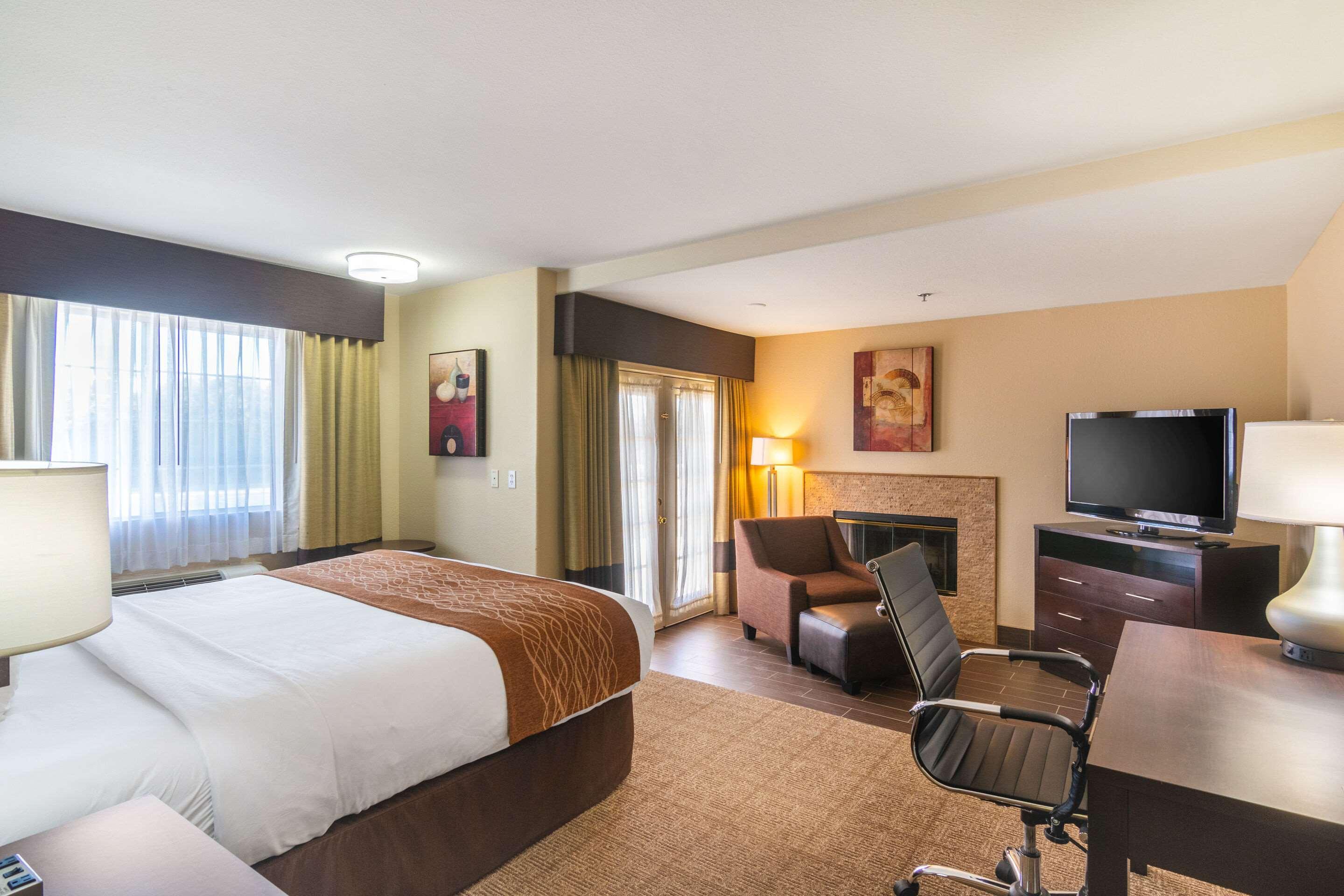 Hotel Comfort Inn&suites 3*
