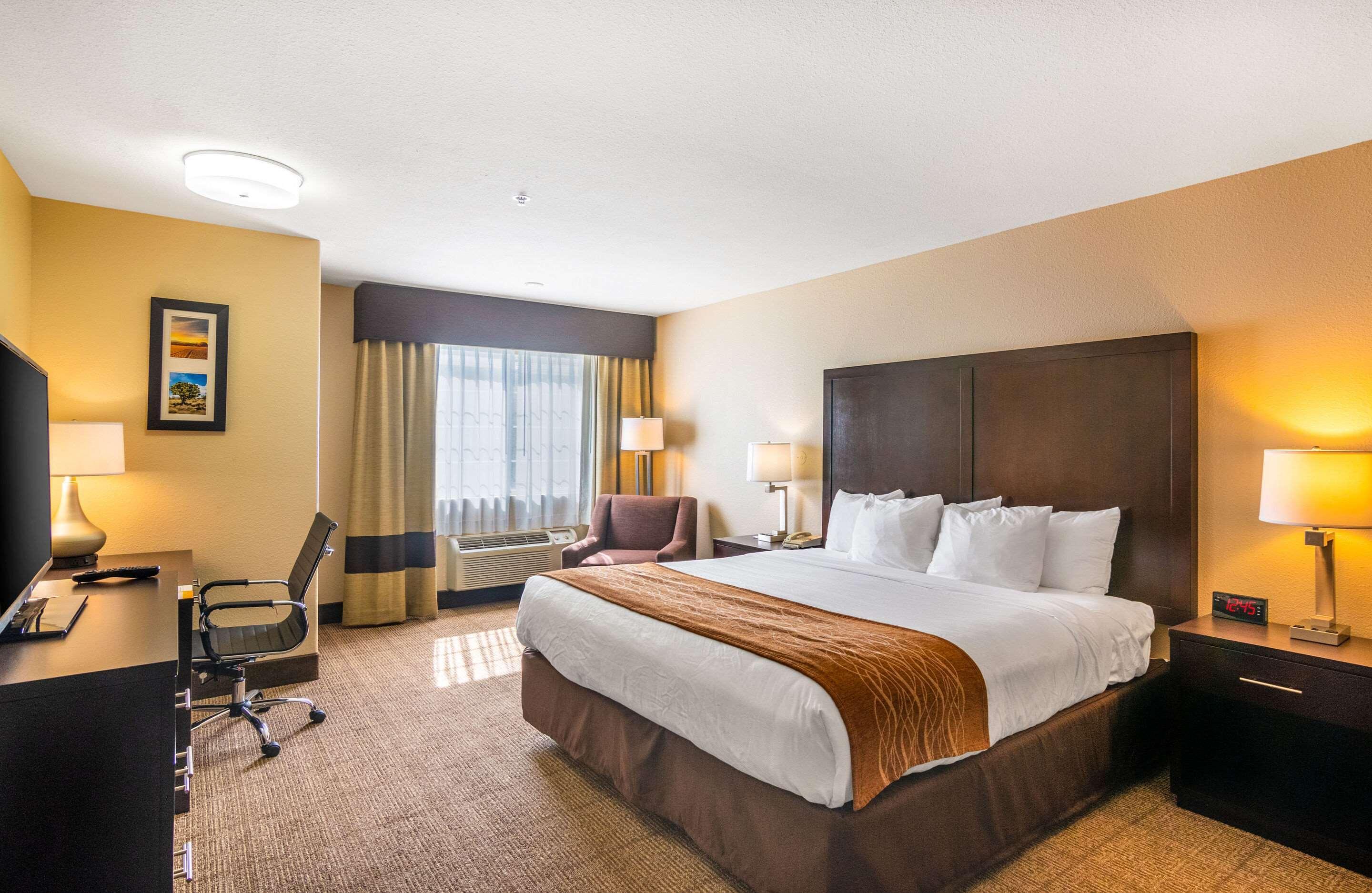 Comfort Inn&suites 3*