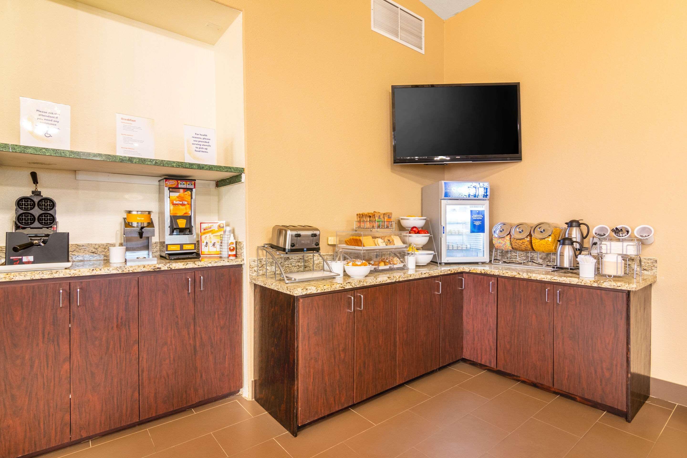 Hotel Comfort Inn&suites 3*
