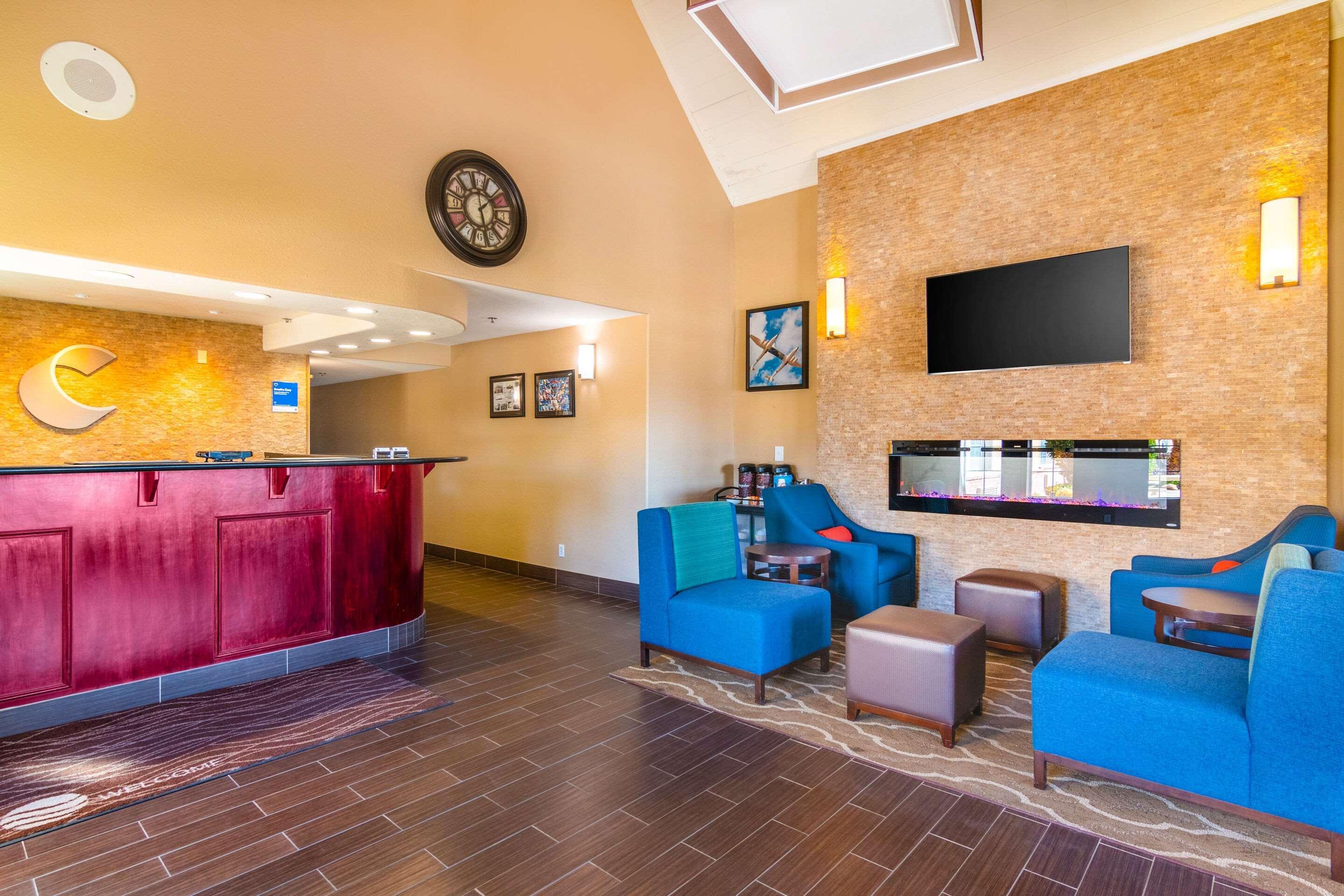 Hotel Comfort Inn&suites 3*